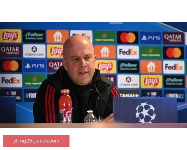 匈牙利主帅回应斯洛特言论：不应干涉我的工作